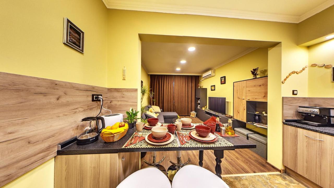 Comfort & Cozy Apartment In Sofia Center Eksteriør billede